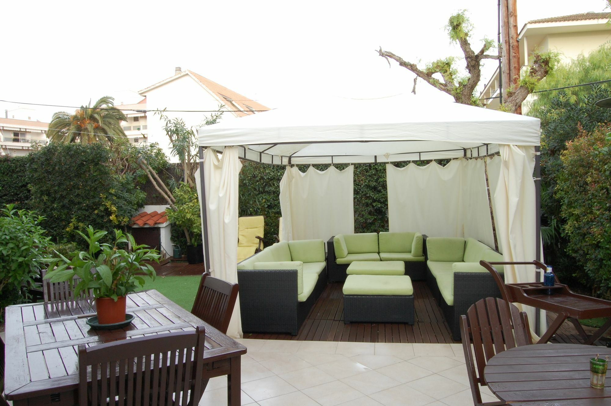 New Opening Villa Oasis Terramar Sitges Zewnętrze zdjęcie